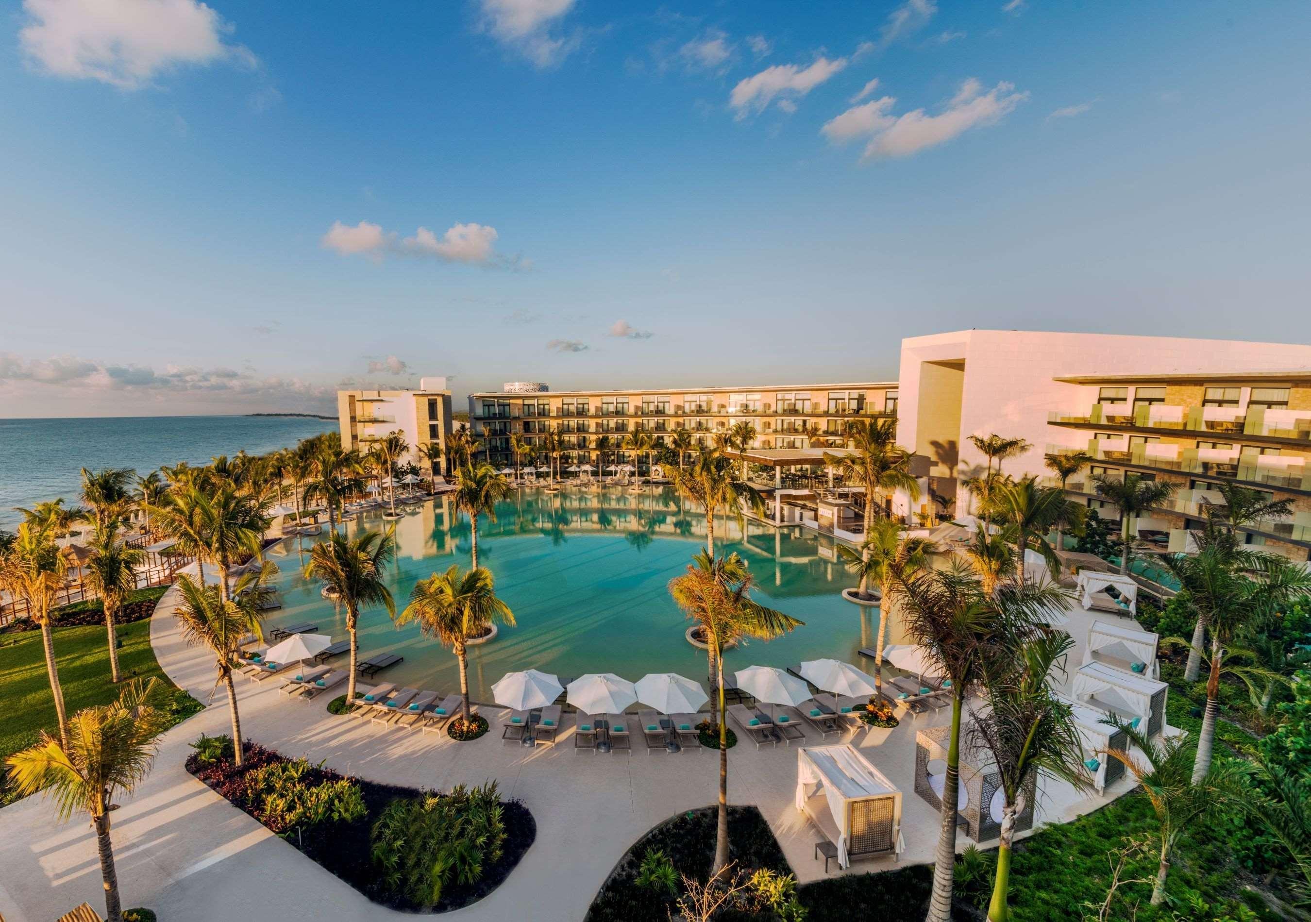 Haven Riviera Cancun (Adults Only) Alfredo V. Bonfil Kültér fotó Aerial view of the resort