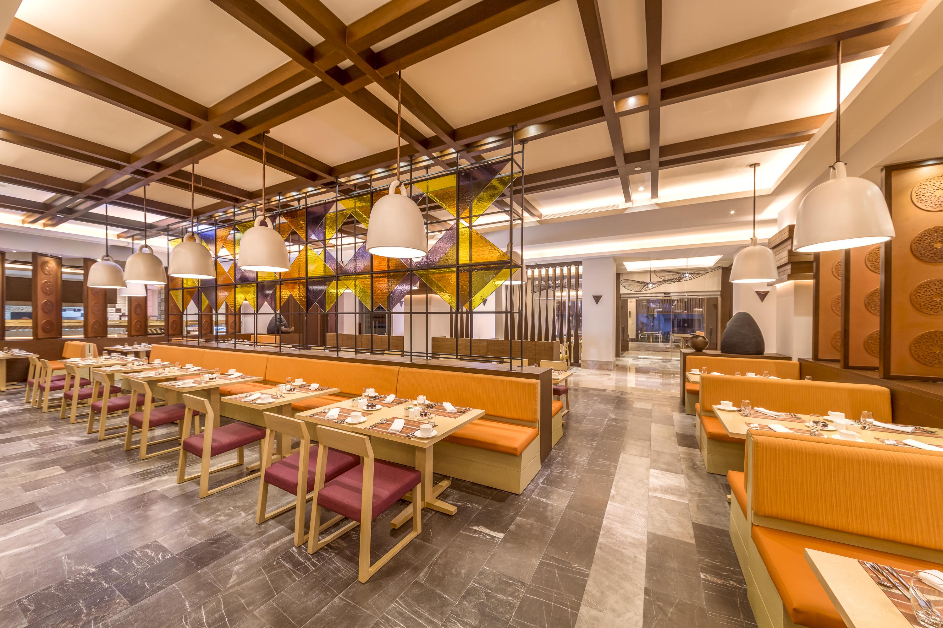 Haven Riviera Cancun (Adults Only) Alfredo V. Bonfil Kültér fotó The interior of a typical buffet restaurant