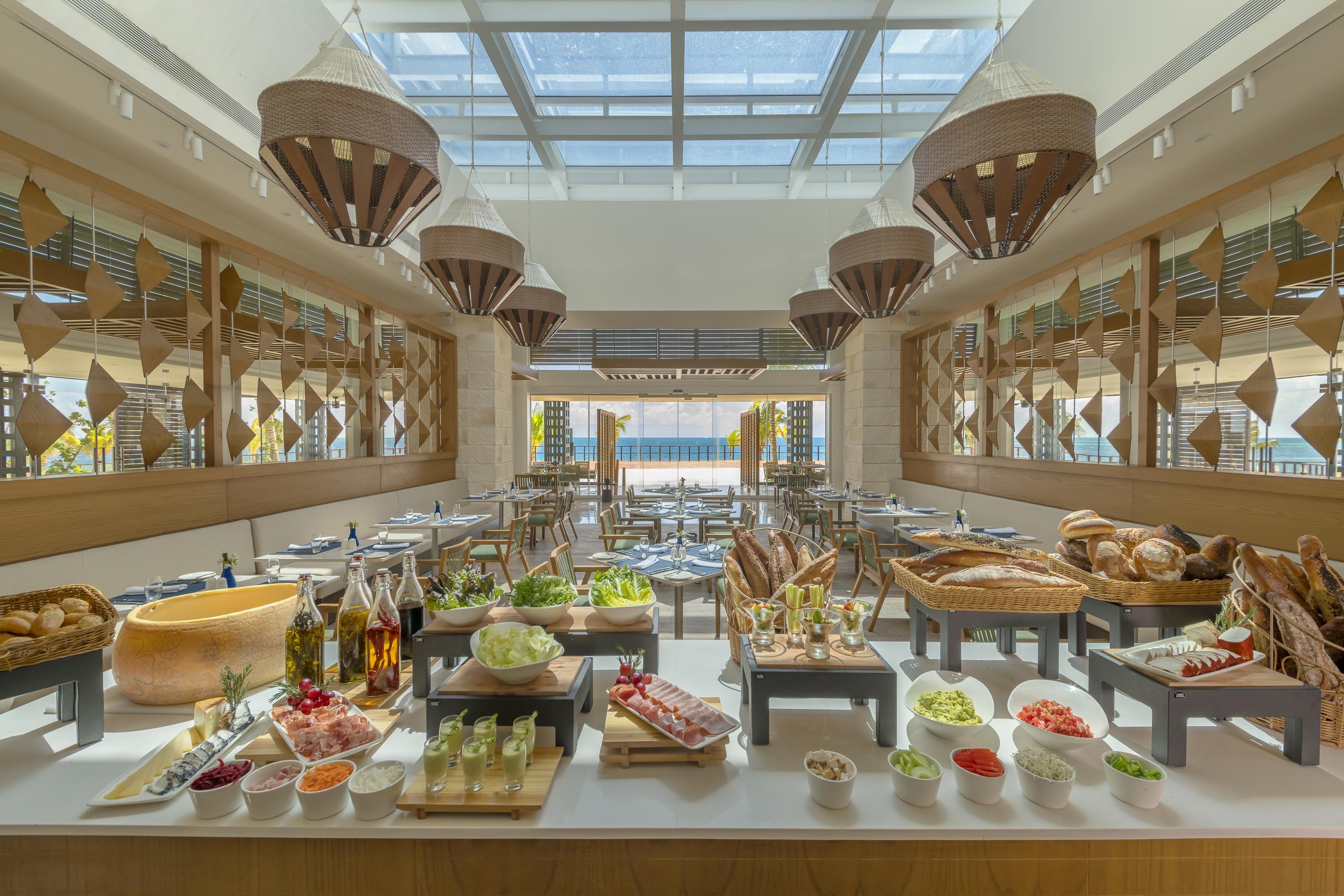 Haven Riviera Cancun (Adults Only) Alfredo V. Bonfil Kültér fotó The buffet at the hotel