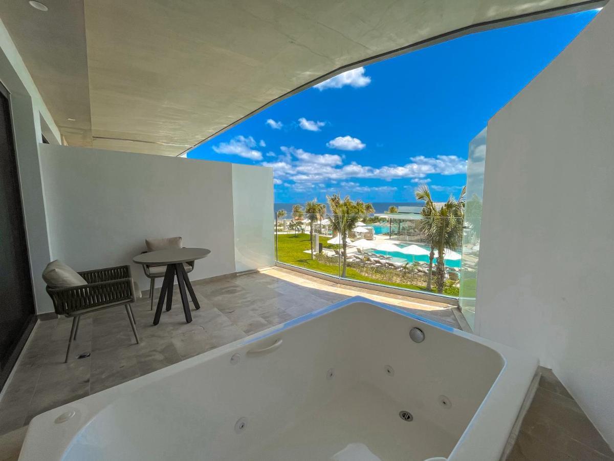 Haven Riviera Cancun (Adults Only) Alfredo V. Bonfil Kültér fotó Balcony of a suite at the Grand Palladium Costa Mujeres Resort & Spa