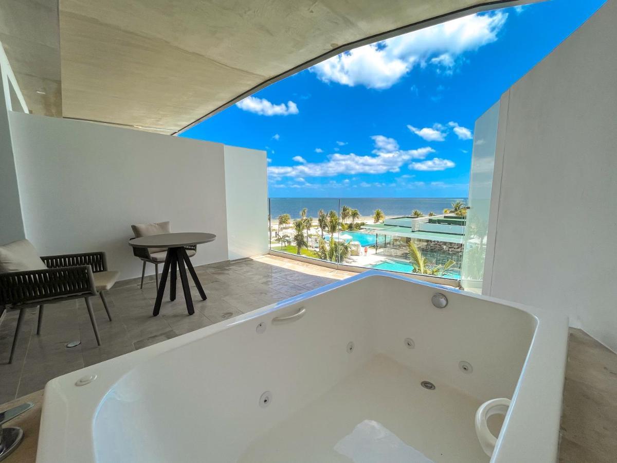 Haven Riviera Cancun (Adults Only) Alfredo V. Bonfil Kültér fotó A view from a room at the hotel